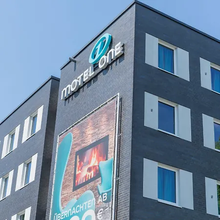 Motel One Hamburg Airport-2